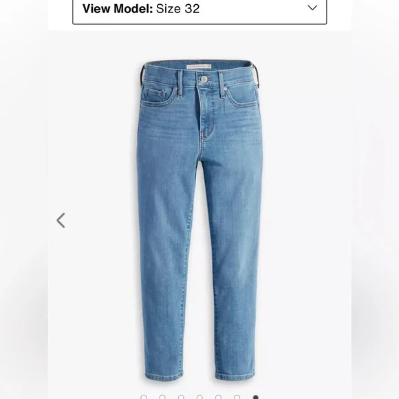 Levi's Women's Cropped Light Blue Jeans - Picture 6 of 16